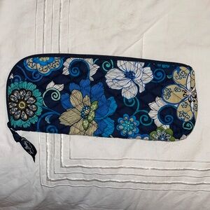 Vera Bradley zipper hot tools bag - Mod Floral Blue